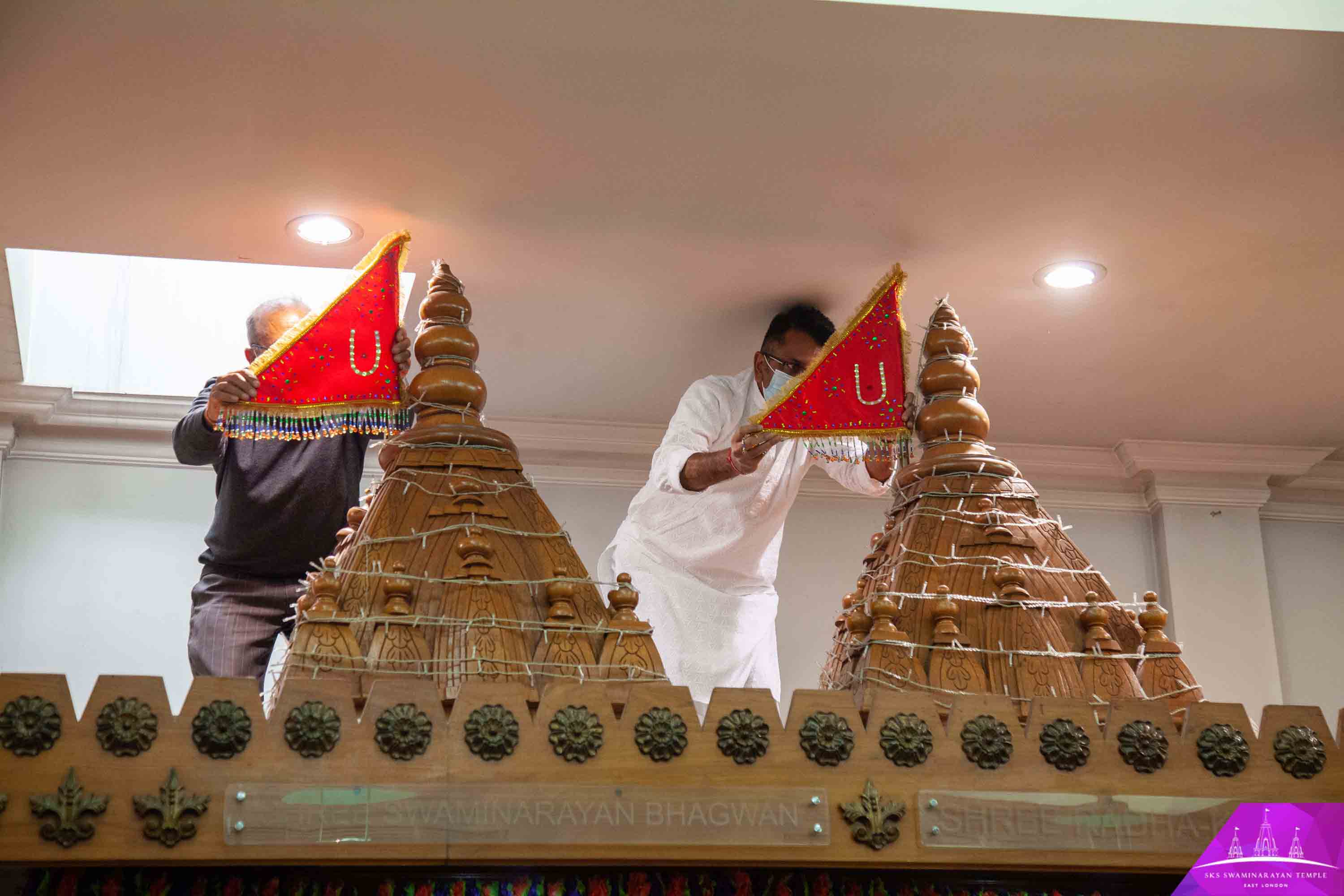 ©1987-2017 SKS Swaminarayan Temple East London